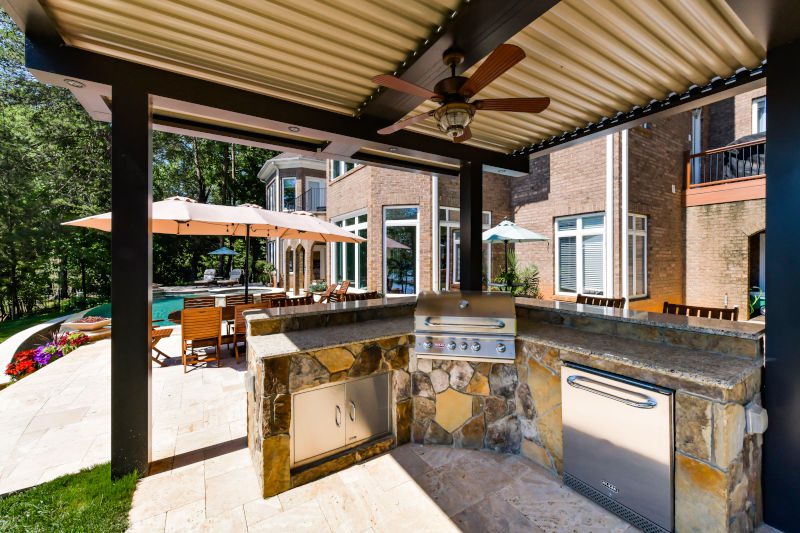 Outdoor Kitchen