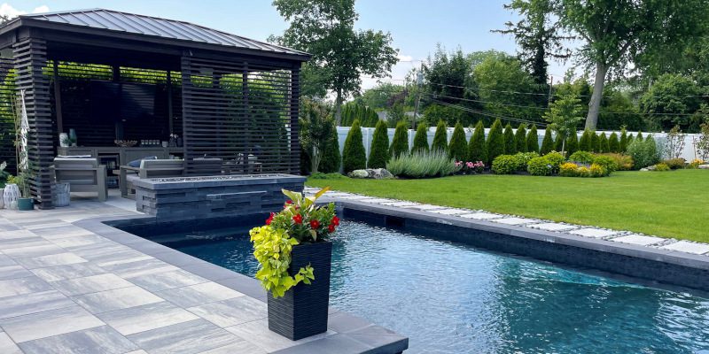 The Role of Pool Landscaping in a Luxury Backyard